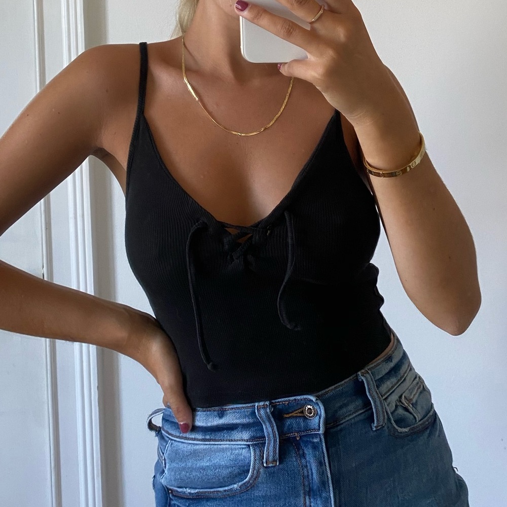 Black tie front tank